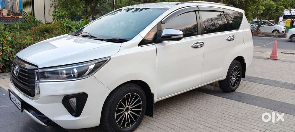 Toyota Innova Crysta 2.8z Automatic, 2016, Diesel