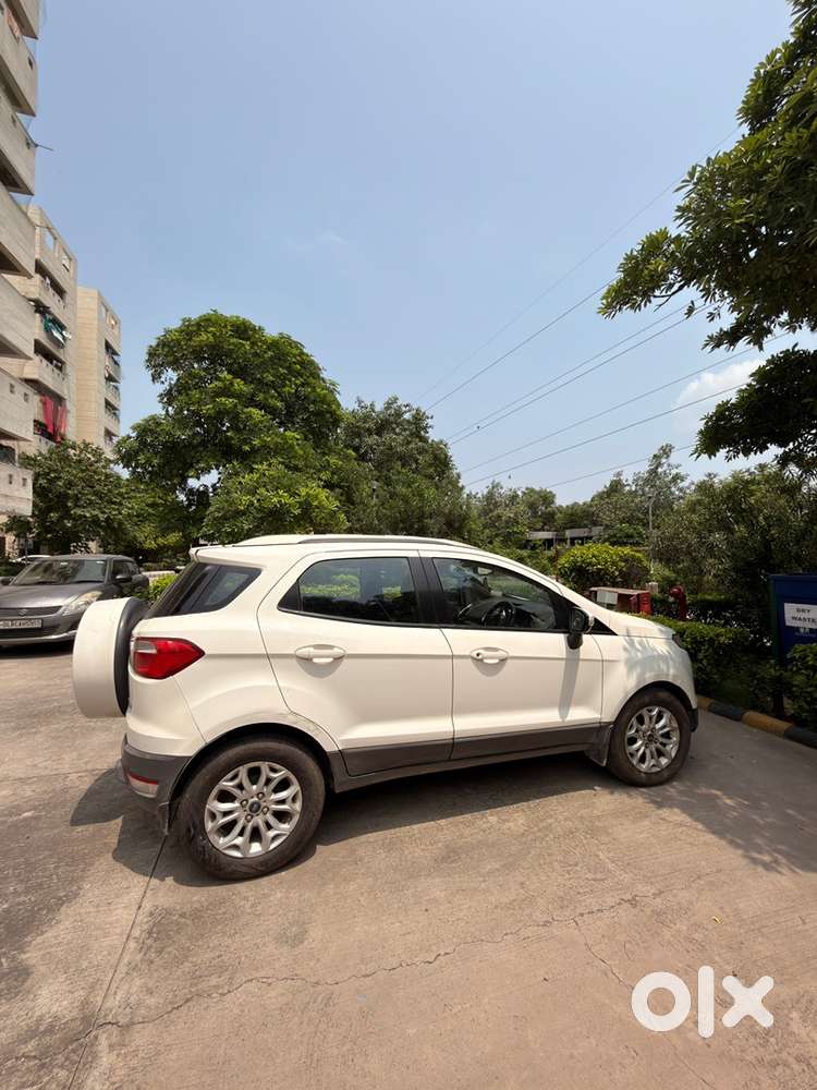 Ford Ecosport 2015 Petrol Well Maintained New Tyres 4 Month Old