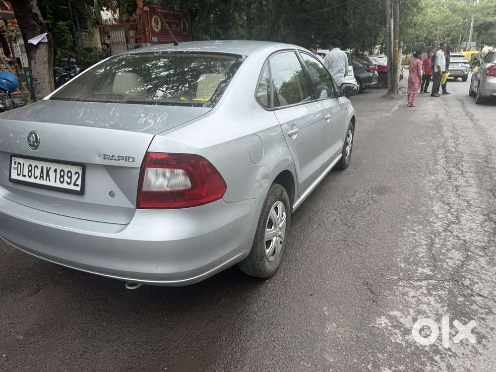 Skoda Rapid 1.6 Mpi At Elegance, 2015, Petrol