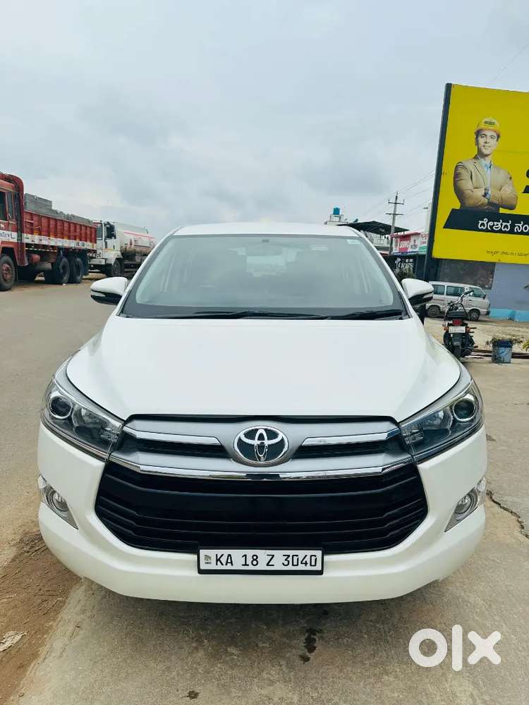 Toyota Innova Crysta 2017 Diesel 120000 Km Driven