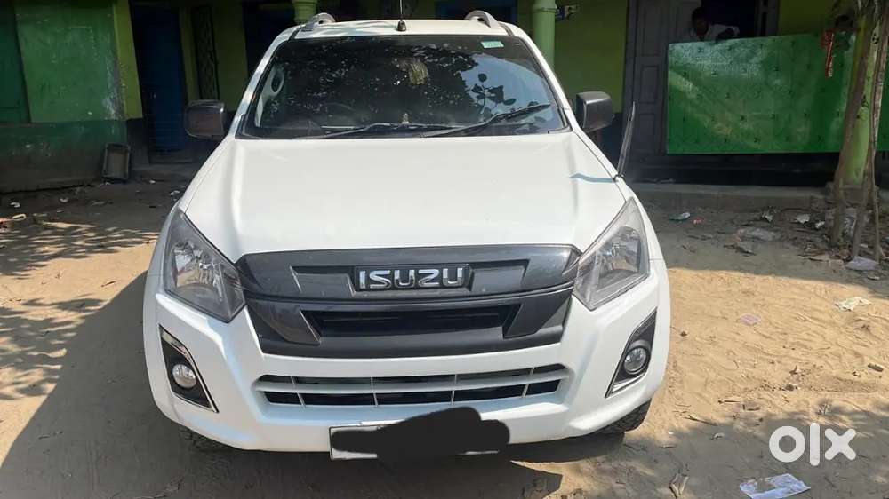 Isuzu Hi-lander 2023 Diesel 70000 Km Driven
