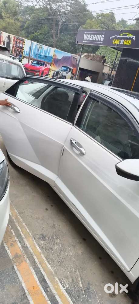 Hyundai Verna Sx Petrol Manual 2025 Fixed Rate Bit Negotiable