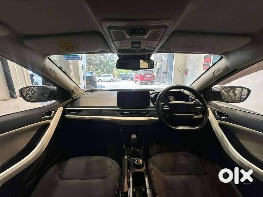 Tata Nexon Creative Plus(sunroof) 2024