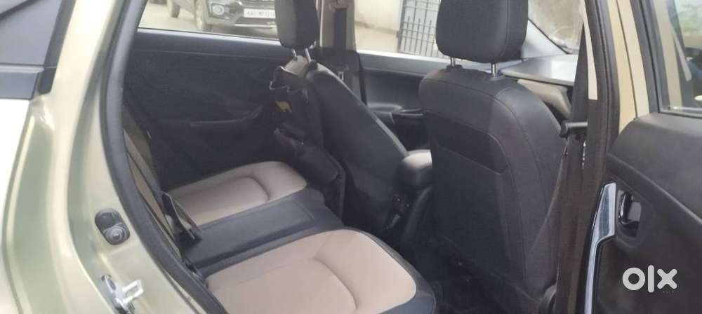 Tata Nexon 1.2 Revotron Xz Plus Kaziranga, 2022, Petrol