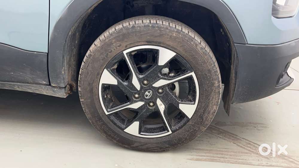 Tata Punch 1.2 Revotron Creative Amt Dual Tone, 2023, Petrol