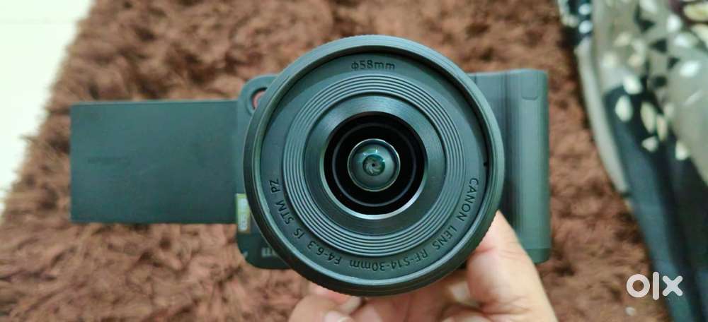 Canon EOS R50V