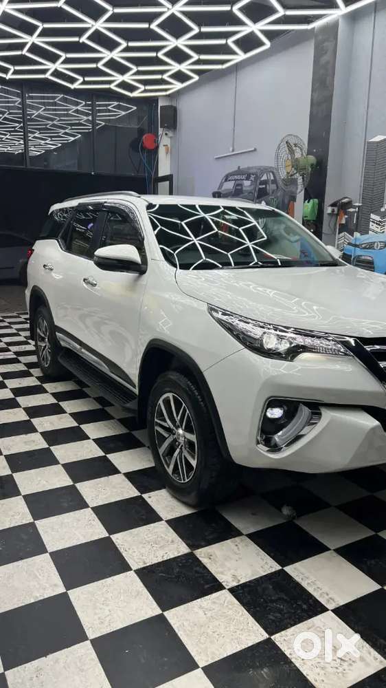 Toyata Fortuner Legender Top 4&times;4 Auto (2021 Model)