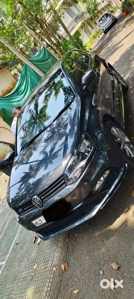 Perfect Condition, With Leathered Seats And Cooling Interiors