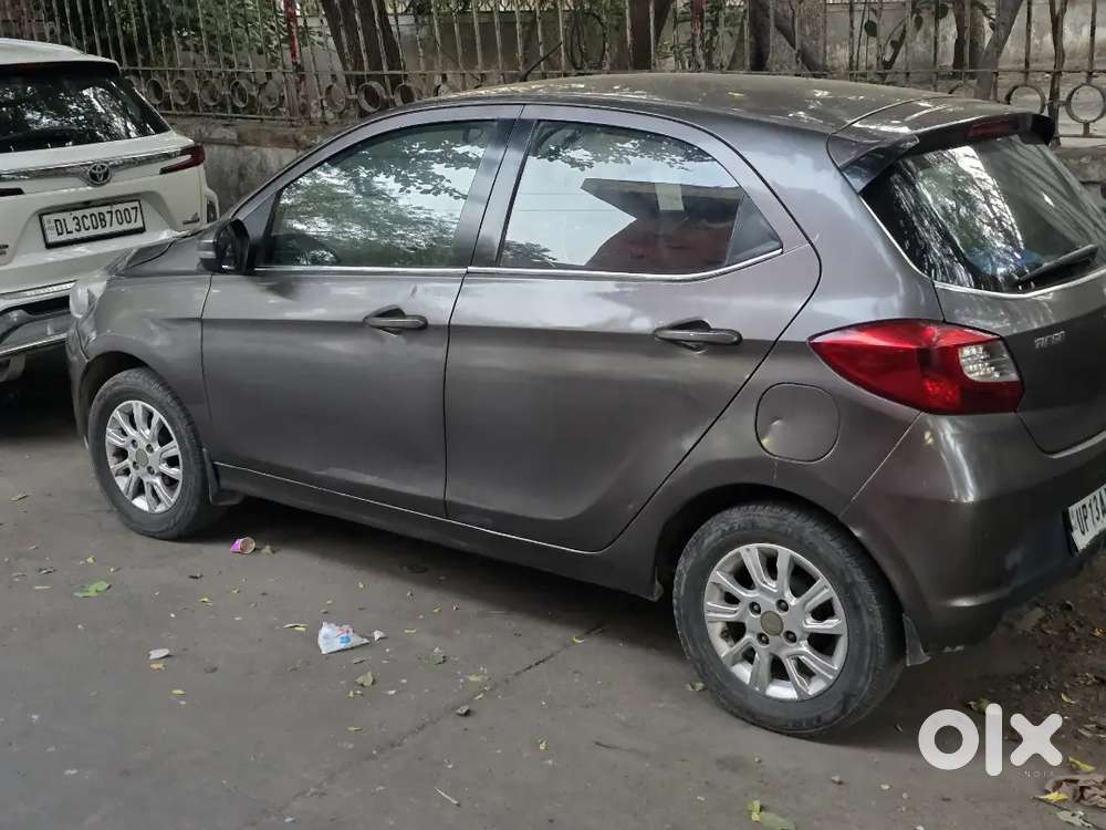 Tata Tiago Top Variant Amt Vip Number.