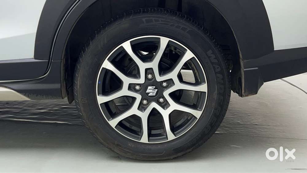 Maruti Suzuki Xl6 1.5 Zeta Mt, 2025, Petrol