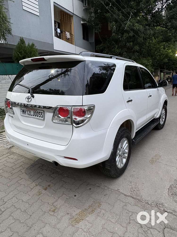 Toyota Fortuner 4x2 Manual, 2014, Diesel