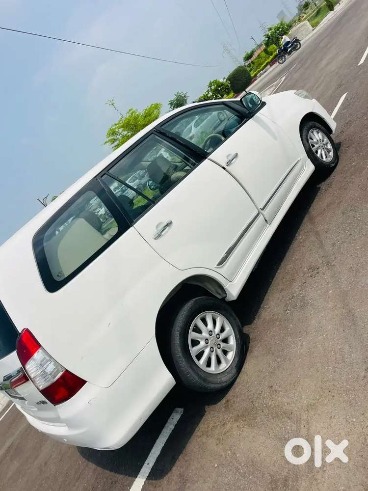 Toyota Innova 2.5 Z 2014