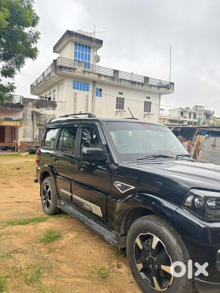 Mahindra Scorpio Classic 2023