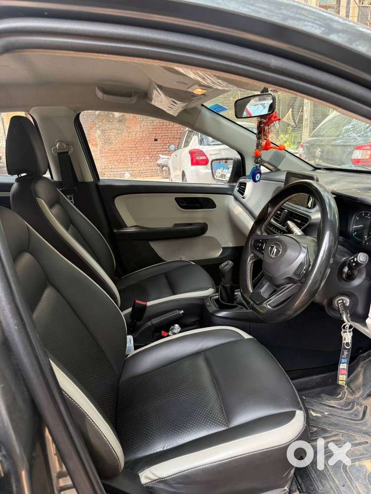 Tata Altroz 2023 Petrol 51876 Km Driven