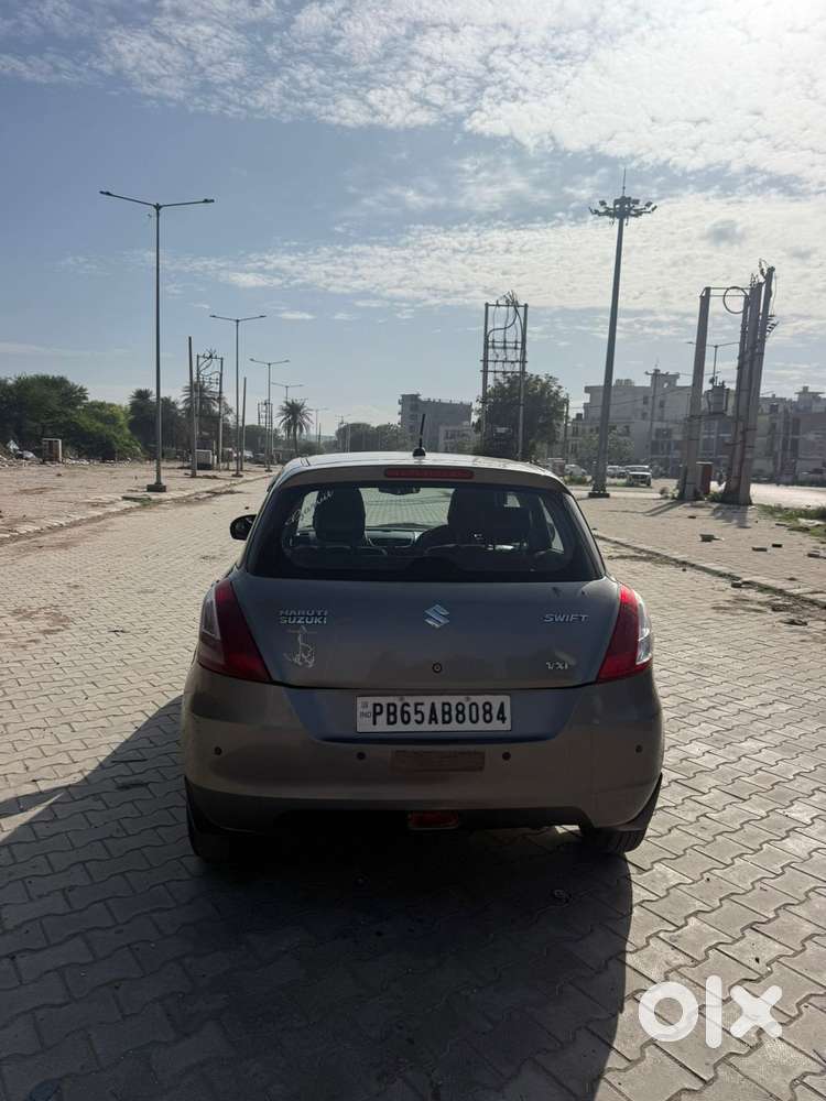 Maruti Suzuki Swift 1.2 Vxi (o), 2015, Petrol