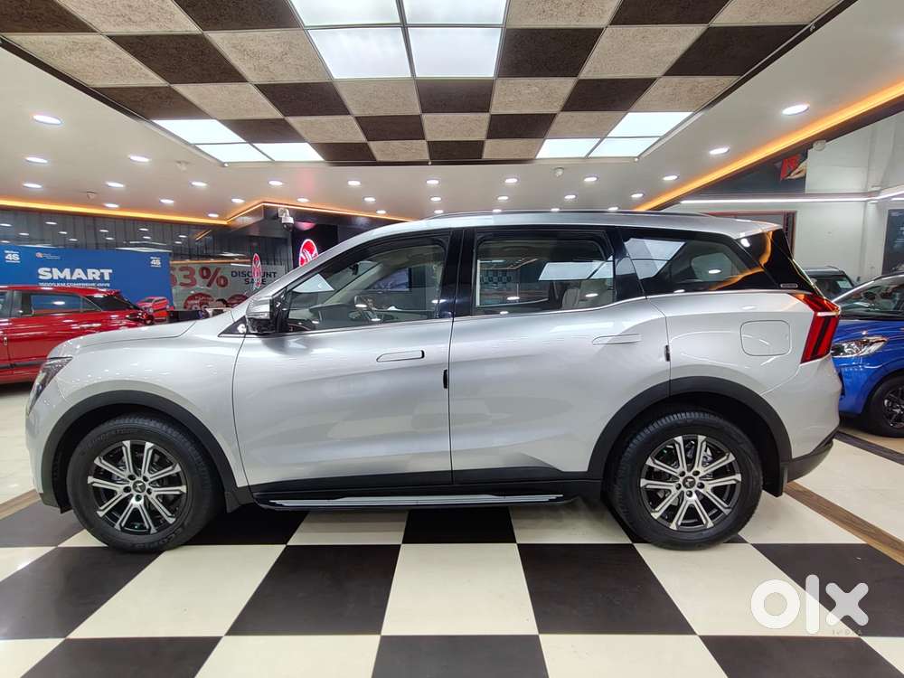 Mahindra Xuv700 2.0 Ax 7 Petrol At Luxury Pack Str, 2023, Petrol
