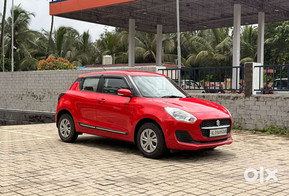 Maruti Suzuki Swift Vxi + Manual, 2022, Petrol
