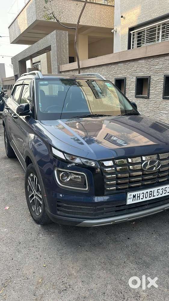 Hyundai Venue 2022 Diesel 49000 Km Driven Both Keys