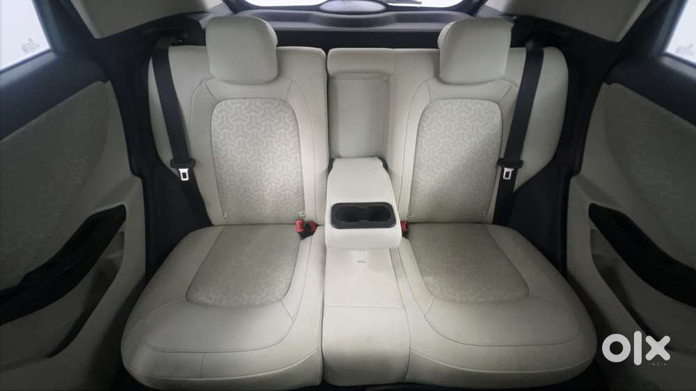 Tata Nexon 1.2 Revotron Xza Plus Premium, 2023, Petrol