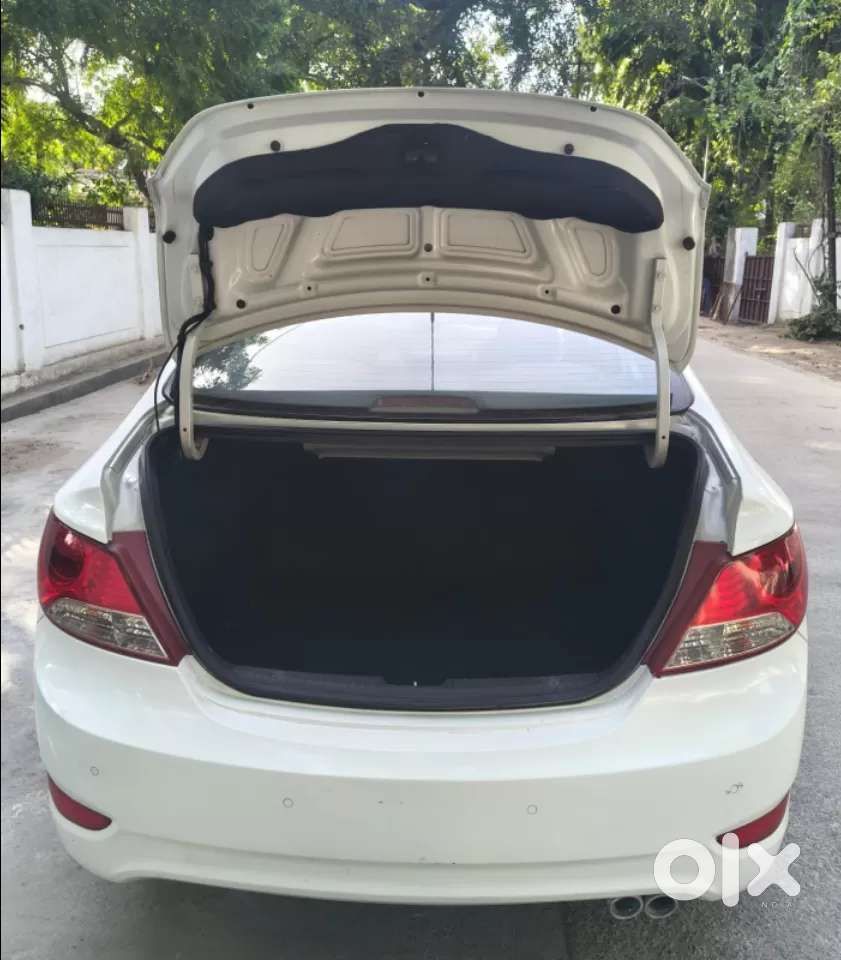 Hyundai Verna Fluidic 1.6 Vtvt, 2012, Petrol