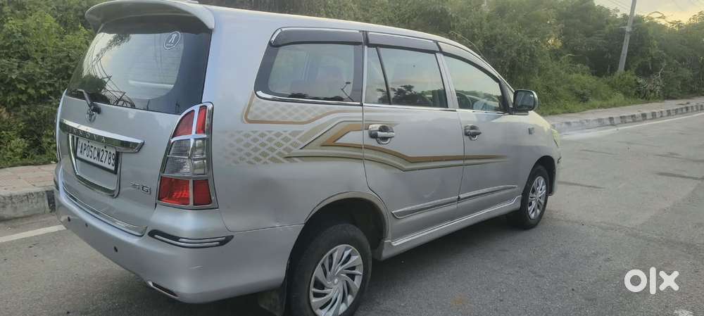 Toyota Innova 2.5 G (diesel) 8 Seater, 2013, Diesel