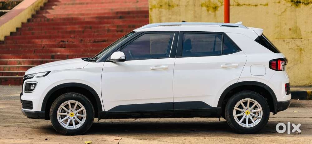 Maruti Suzuki Brezza 1.5 Zxi Cng, 2023, Cng & Hybrids