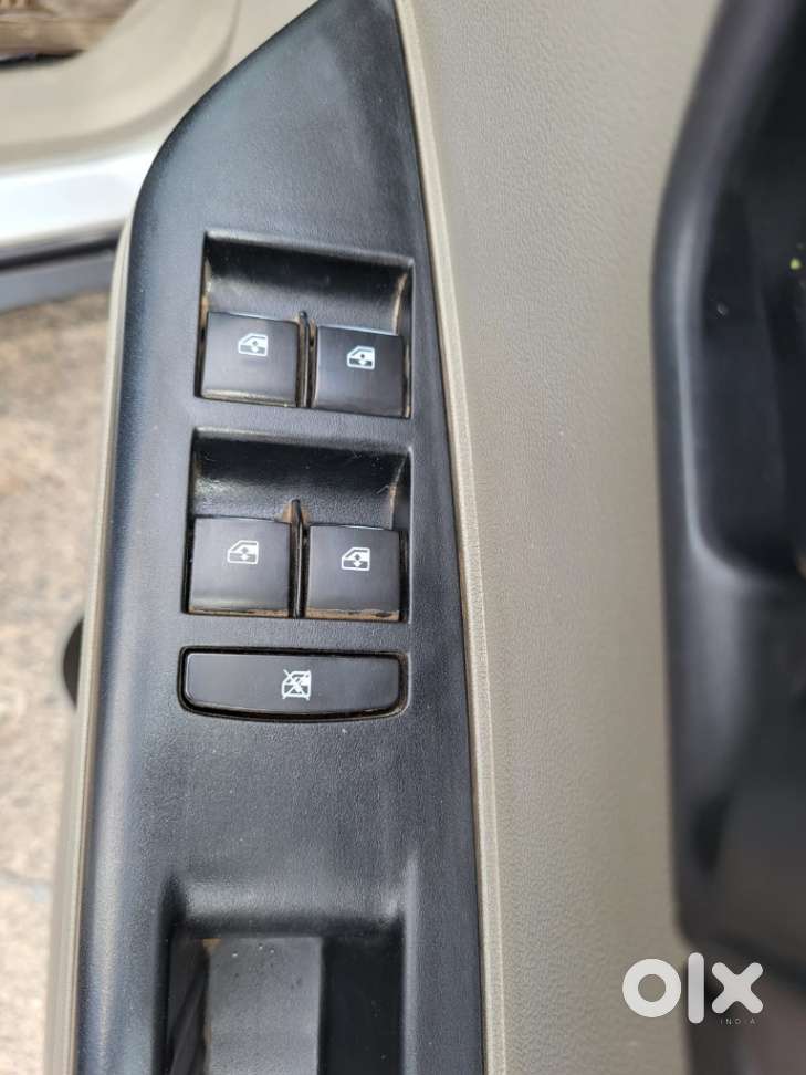 Mahindra Kuv 100 G80 K2, 2016, Petrol