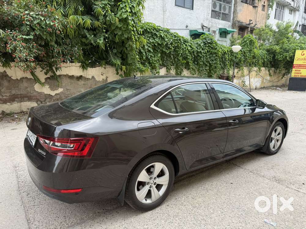 Skoda Superb [ ] 1.8 Style Tsi At, 2018, Petrol