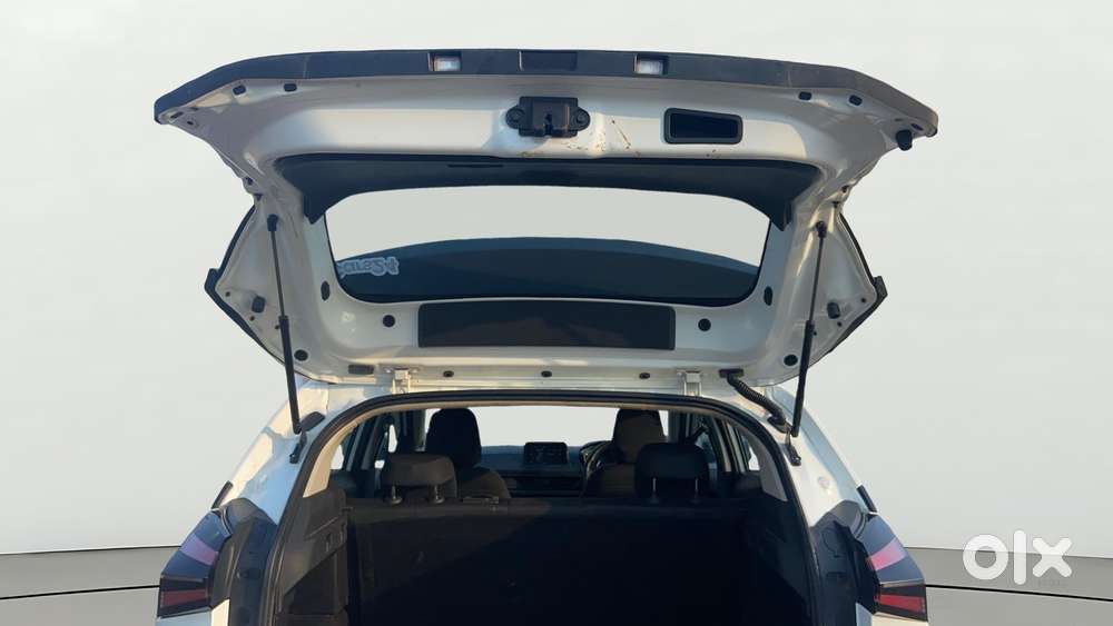 Tata Nexon Smart Plus S 1.2 Revotron Petrol 5 Mt, 2024, Petrol