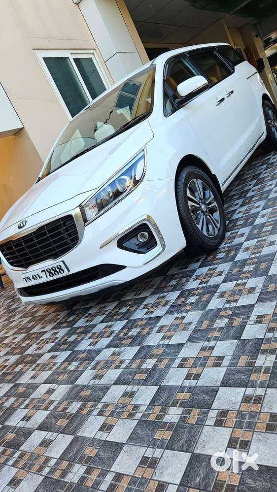 Kia Carnival Premium, 2021, Diesel