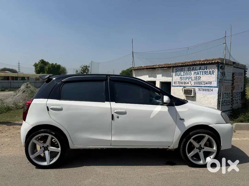 Toyota Etios Liva 2016