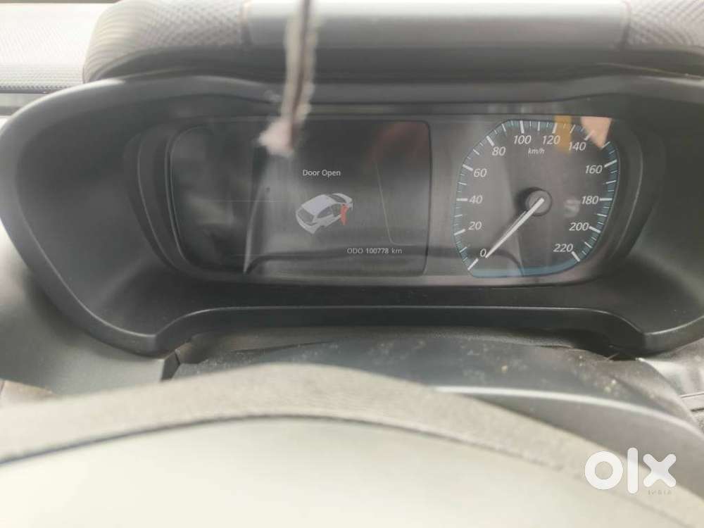 Tata Altroz Xz Plus (s), 2021, Petrol