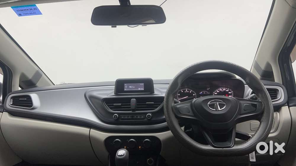 Tata Altroz 1.2 Xe Rhytm Petrol, 2021, Petrol