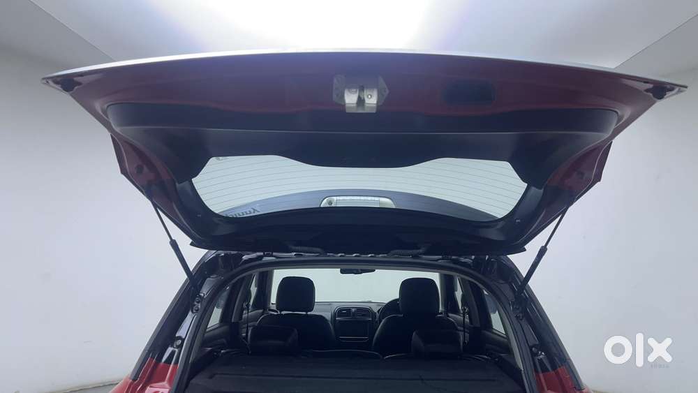 Maruti Suzuki Vitara Brezza 1.5 Zxi Plus Dual Tone, 2022, Petrol