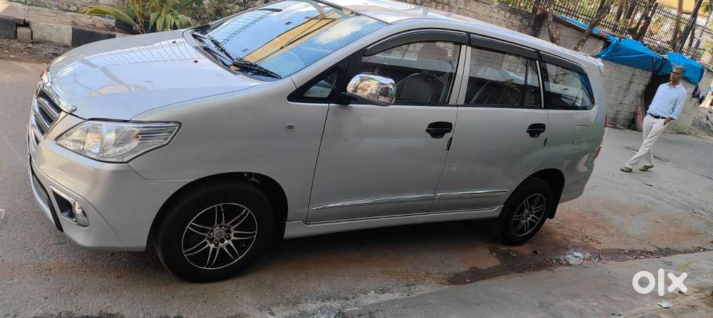 Toyota Innova 2.5 G (diesel) 8 Seater, 2014, Diesel