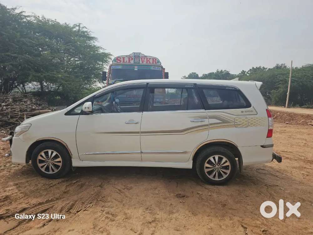 Toyota Innova 2015 Diesel 275000 Km Driven Well Maintained Chilled Ac