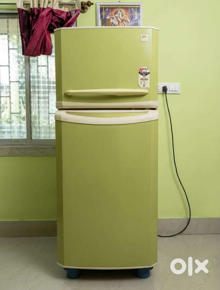 Urgent selling Godrej eon fridge double door . 243 liters capacity