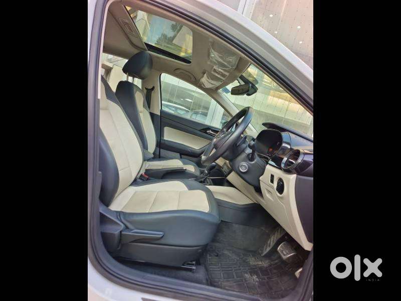 Skoda Slavia 1.0 Tsi Style At, 2023, Petrol