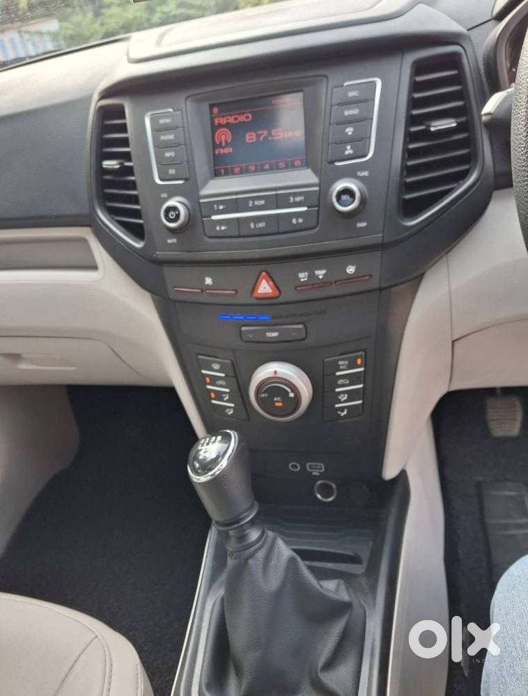 Mahindra Xuv300 W6, 2023, Petrol