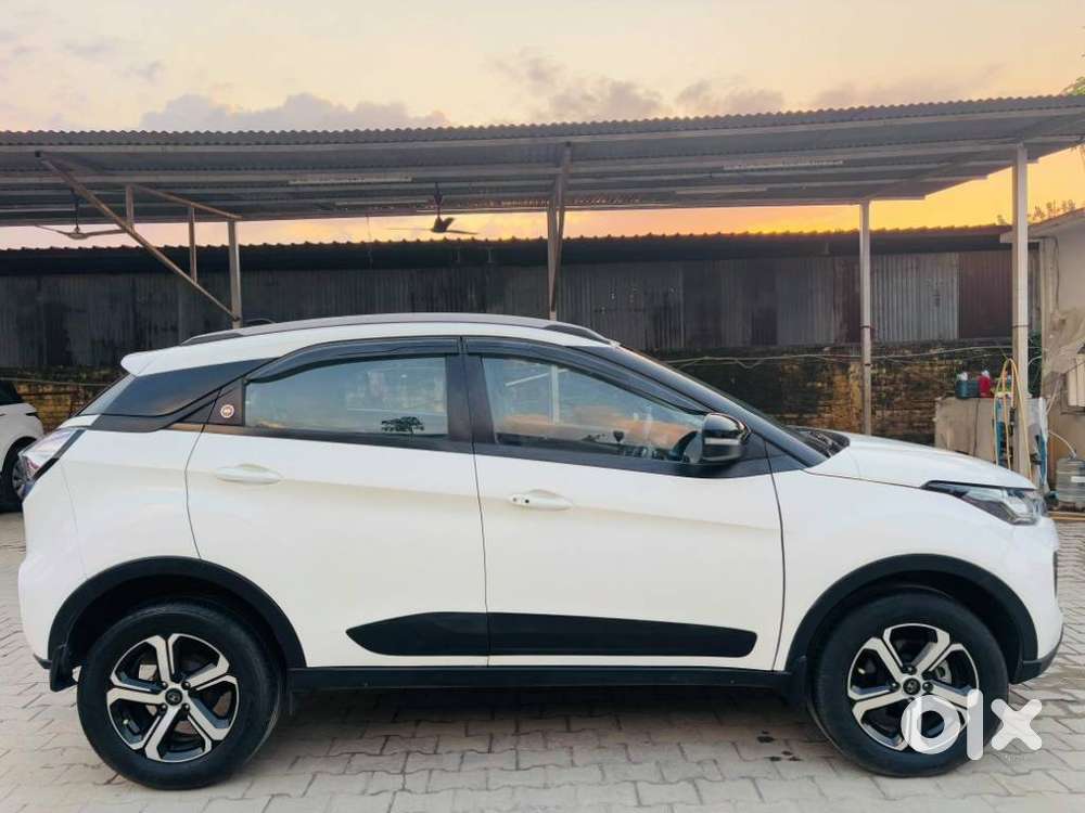 Tata Nexon 1.2 Revotron Xz Plus (s), 2023, Petrol