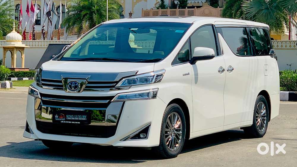 Toyota Vellfire Vip &ndash; Executive Lounge, 2023, Petrol