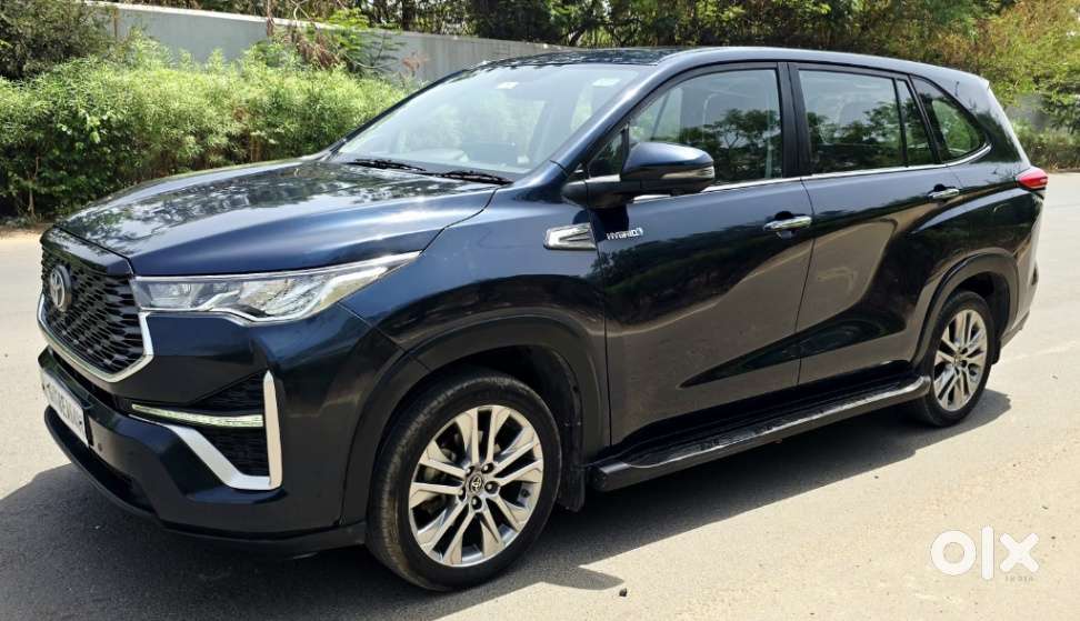 Toyota Innova Hycross 2.0 Zx (o) Hybrid 7 Str, 2023, Petrol