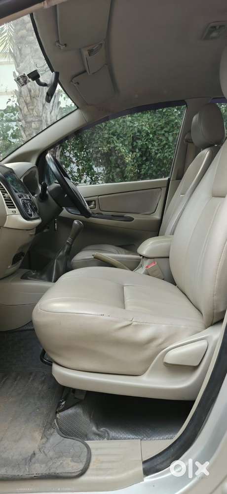 Toyota Innova 2.5 G4 Diesel 7-seater, 2010, Diesel