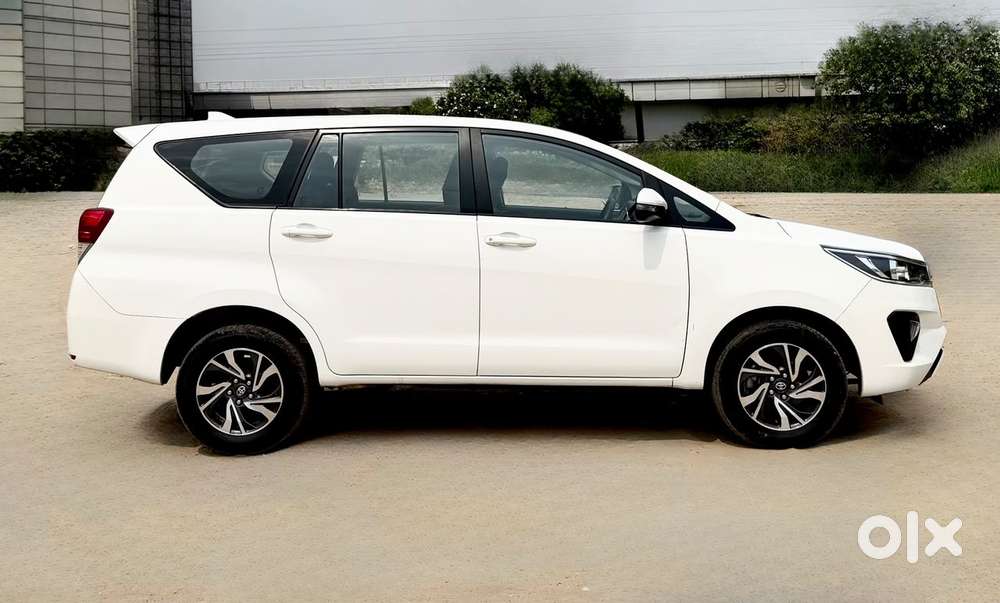 Toyota Innova Crysta [2020-ongoing] 2.4 Gx 7 Str, 2022, Diesel