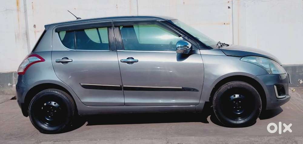 Maruti Suzuki Swift Vxi Abs Bsiv, 2017, Petrol