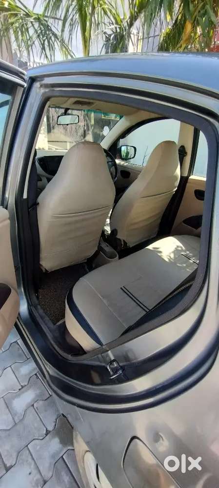 Hyundai I10 2009 Petrol 72400 Km Driven, Automatic Gears, Top Model