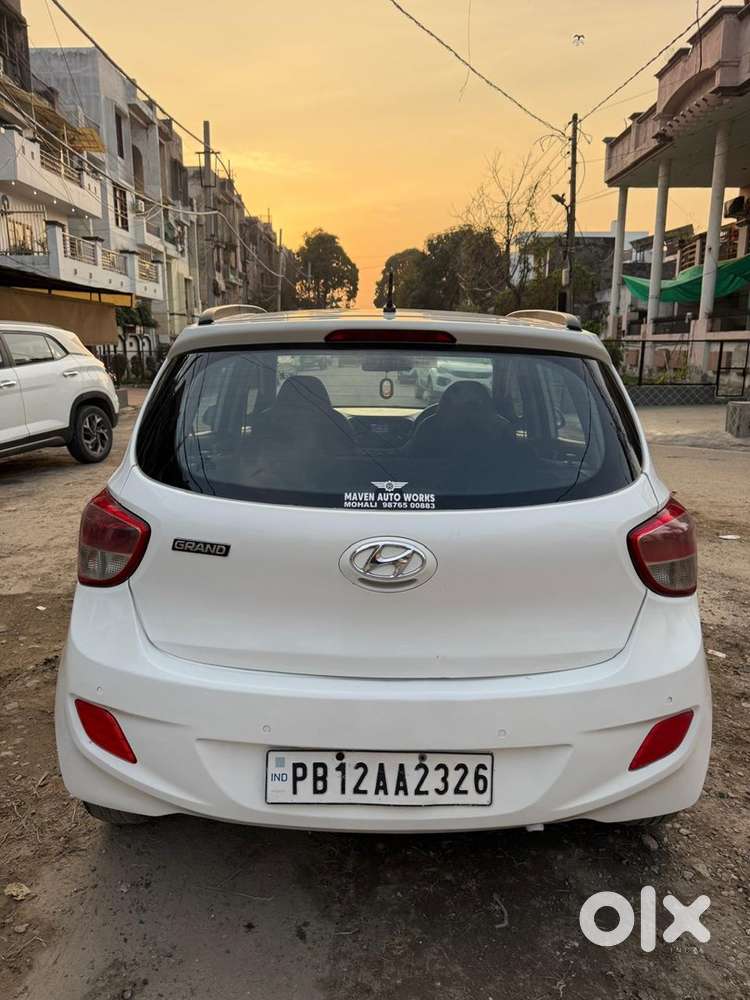 Hyundai Grand I10 2016 Petrol Sportz Manufacture 2015 Nov