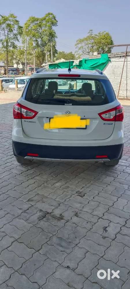 92000 Km  Driven Company Condition 
Insurance Running