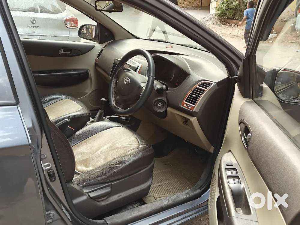Hyundai I20 2010 Petrol Well Maintained Valid Upto 2030