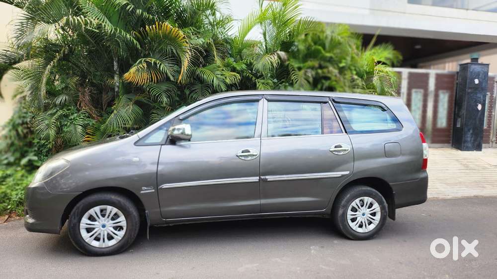Toyota Innova 2.5 G4 Diesel 8-seater, 2011, Diesel